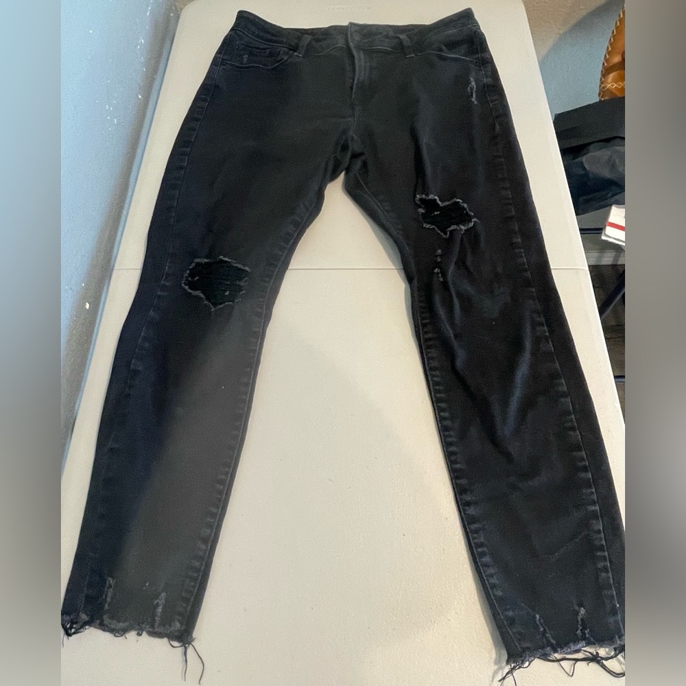 Black Distressed Jeans